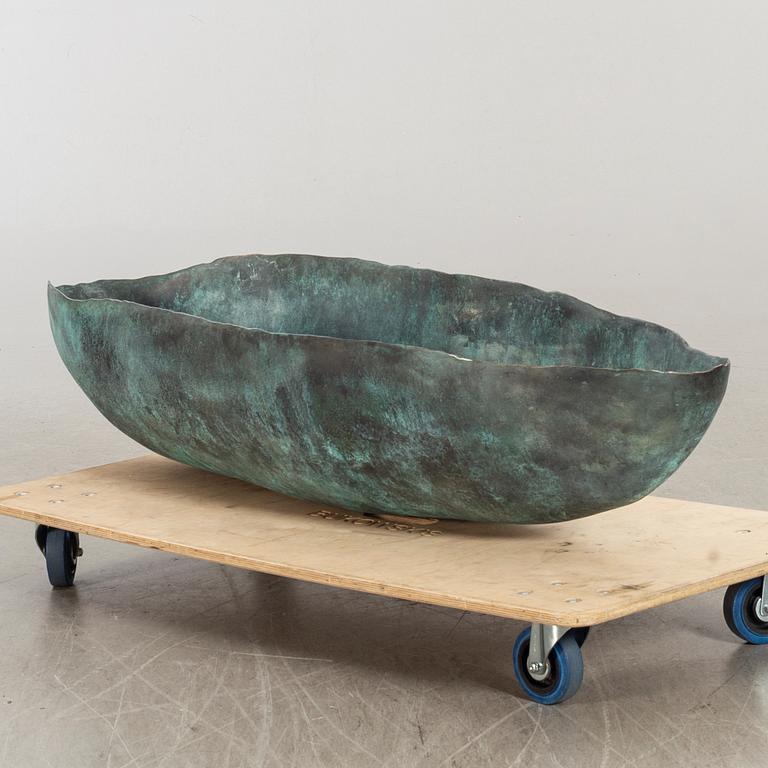 BARBRO BÄCKSTRÖM, a bowl shaped bronze sculpture.