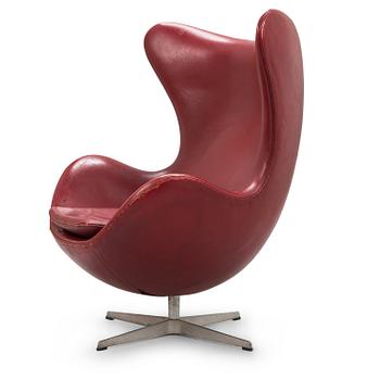 Arne Jacobsen, A 2003 arm chair "Egg chair" designed for Fritz Hansen, Denmark.