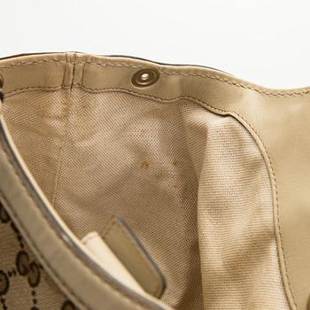Gucci, a 'Sukey' bag.