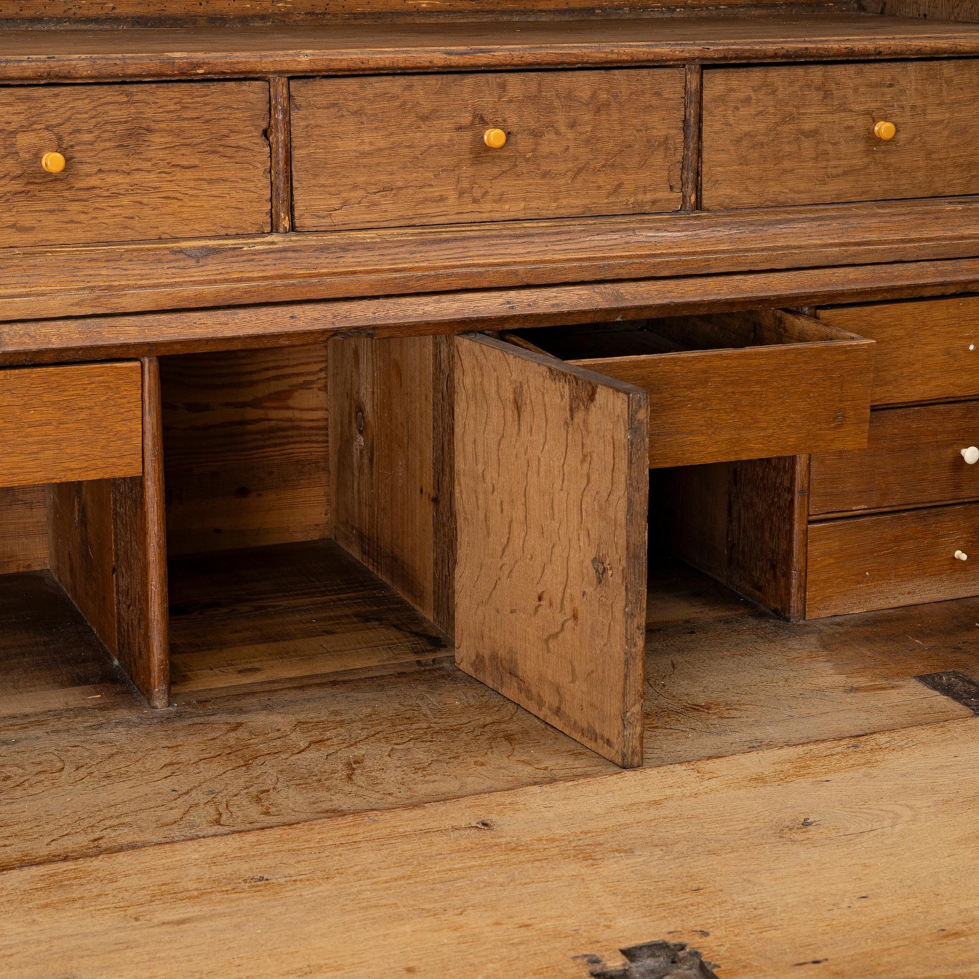 Writing cabinet, 18th century.