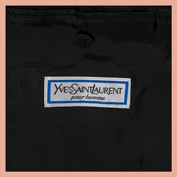 KAVAJ, Yves Saint Laurent, storlek 52.