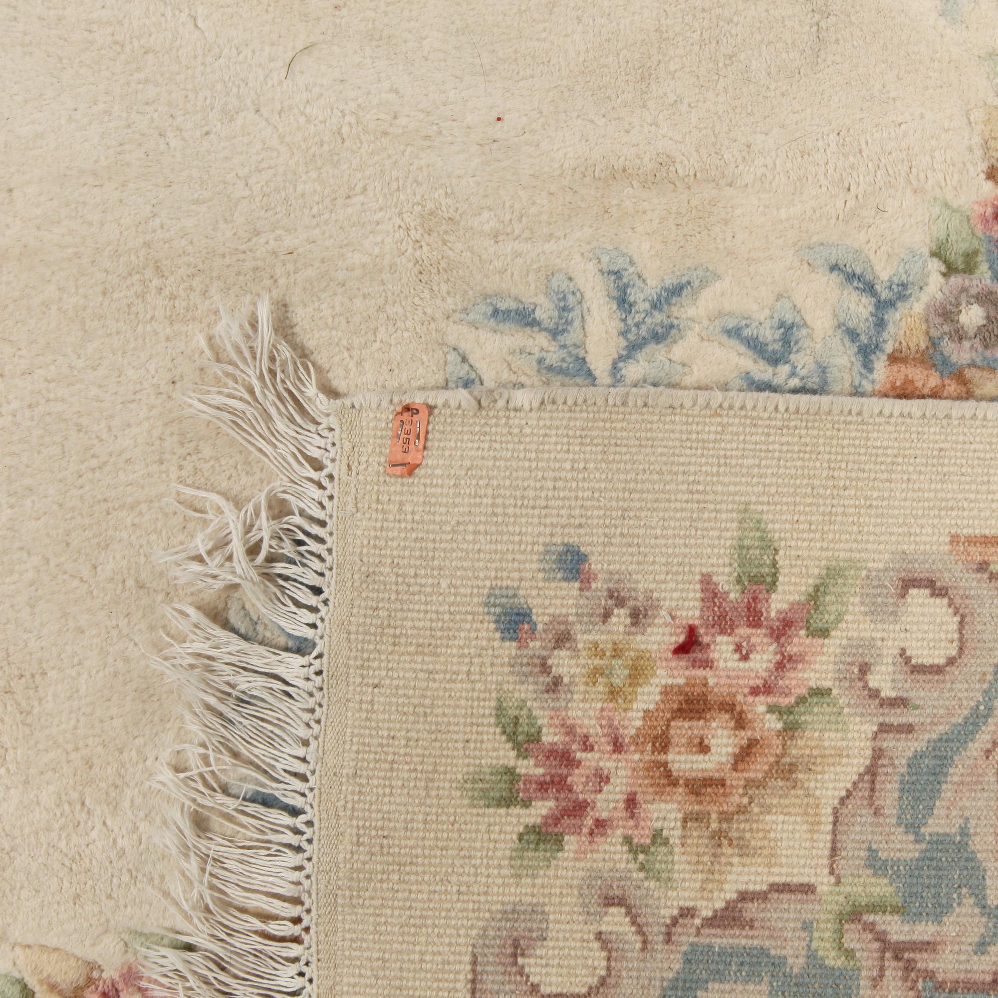 MATTA, sannolikt Kina, 1900-talets andra hälft, 365 x 265 cm.