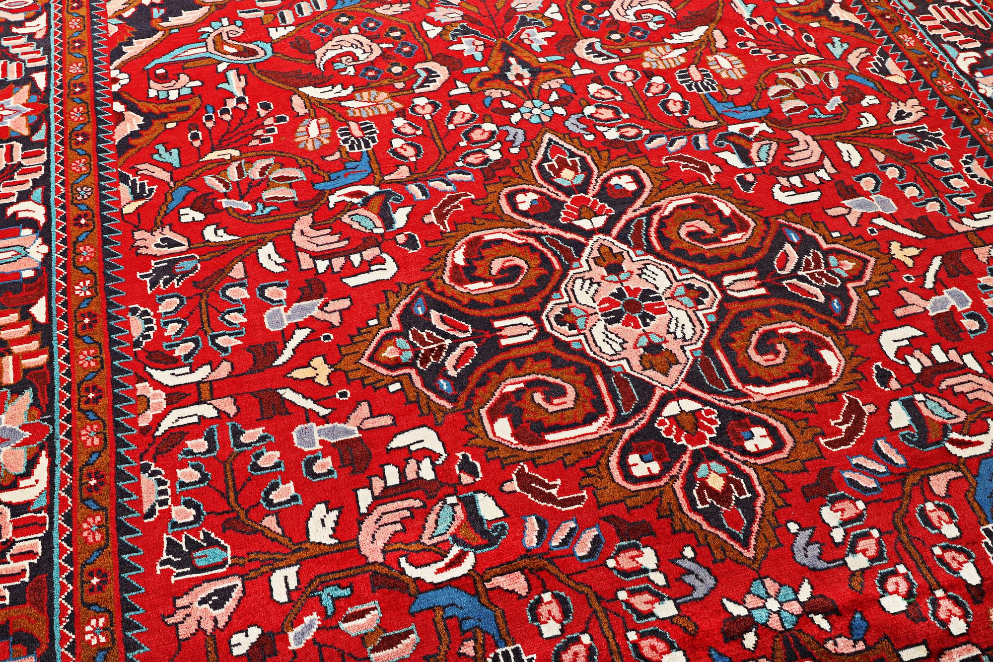 A Lillian carpet, a. 333 x 225 cm.