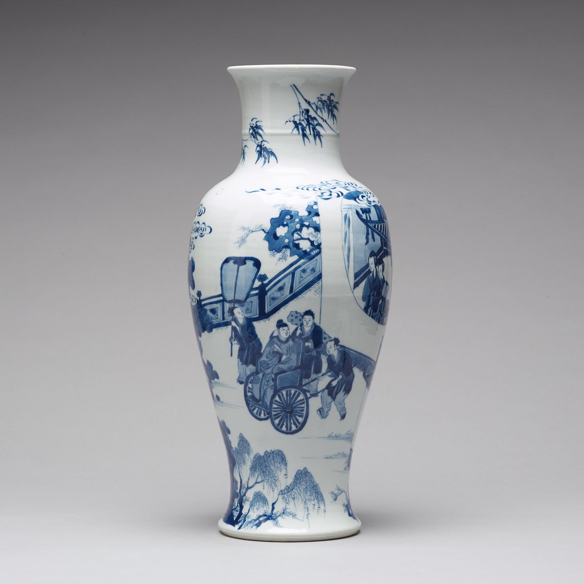 VAS, porslin. Qingdynastin, Kangxi (1662-1722).