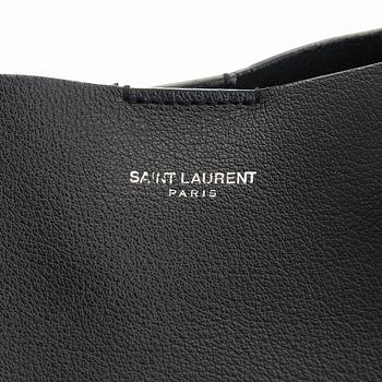 Saint Laurent, a 'Sac shopping' bag.