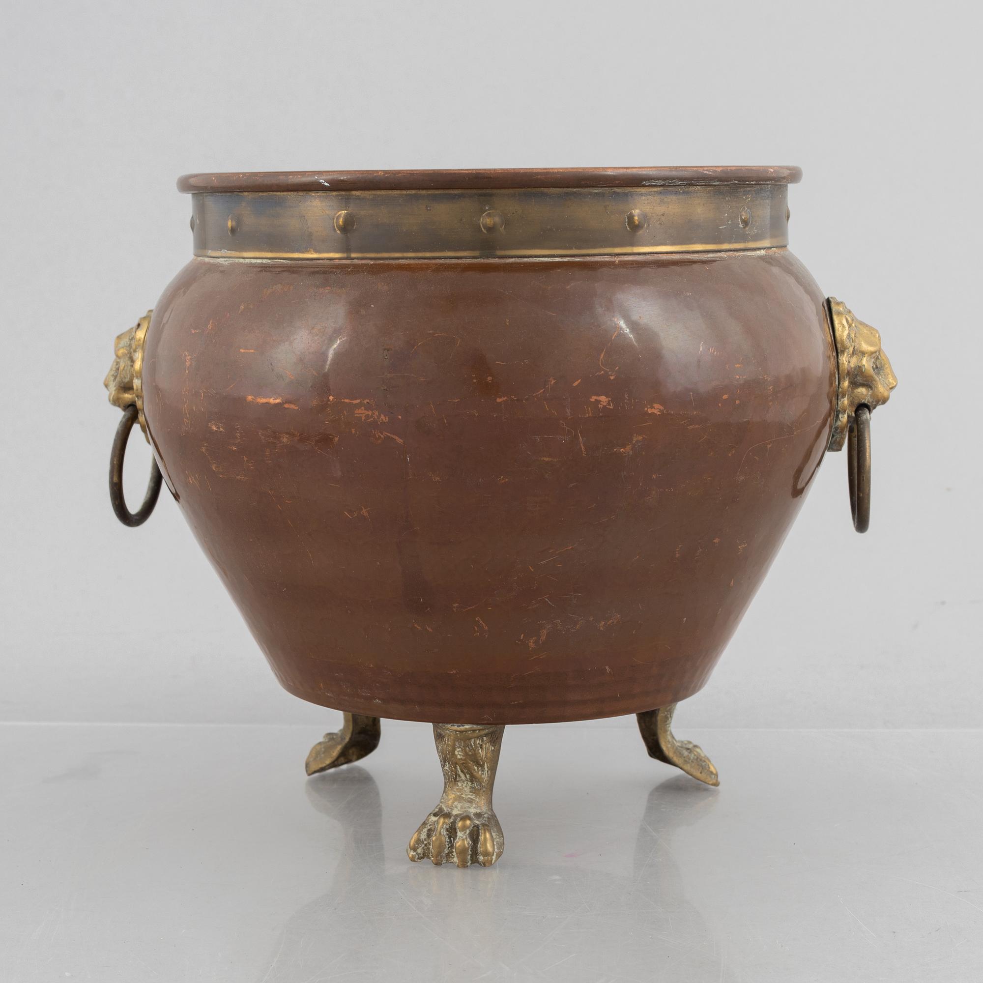 Champagne cooler, brass and copper, late 19th Century.