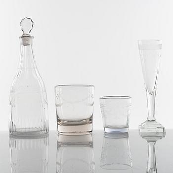 21 glass service pieces, around the year 1800 and 19th Century.
