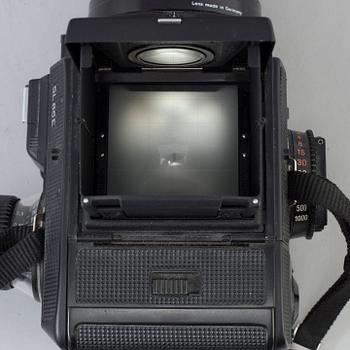 MELLANFORMATSKAMERA, Rolleiflex SL 66 E, nr 902510006, med tre objektiv.