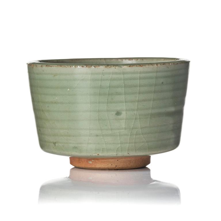 A celadon glazed censer, Yuan/Ming dynasty.