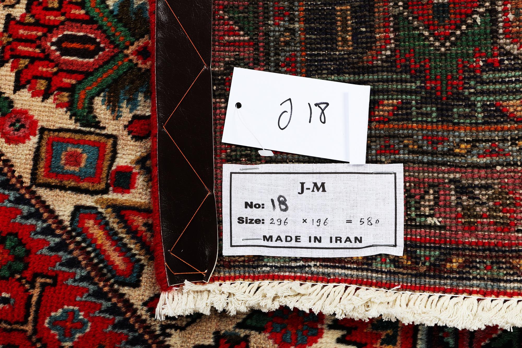 Matta, Täbris, ca 296 x 196 cm.