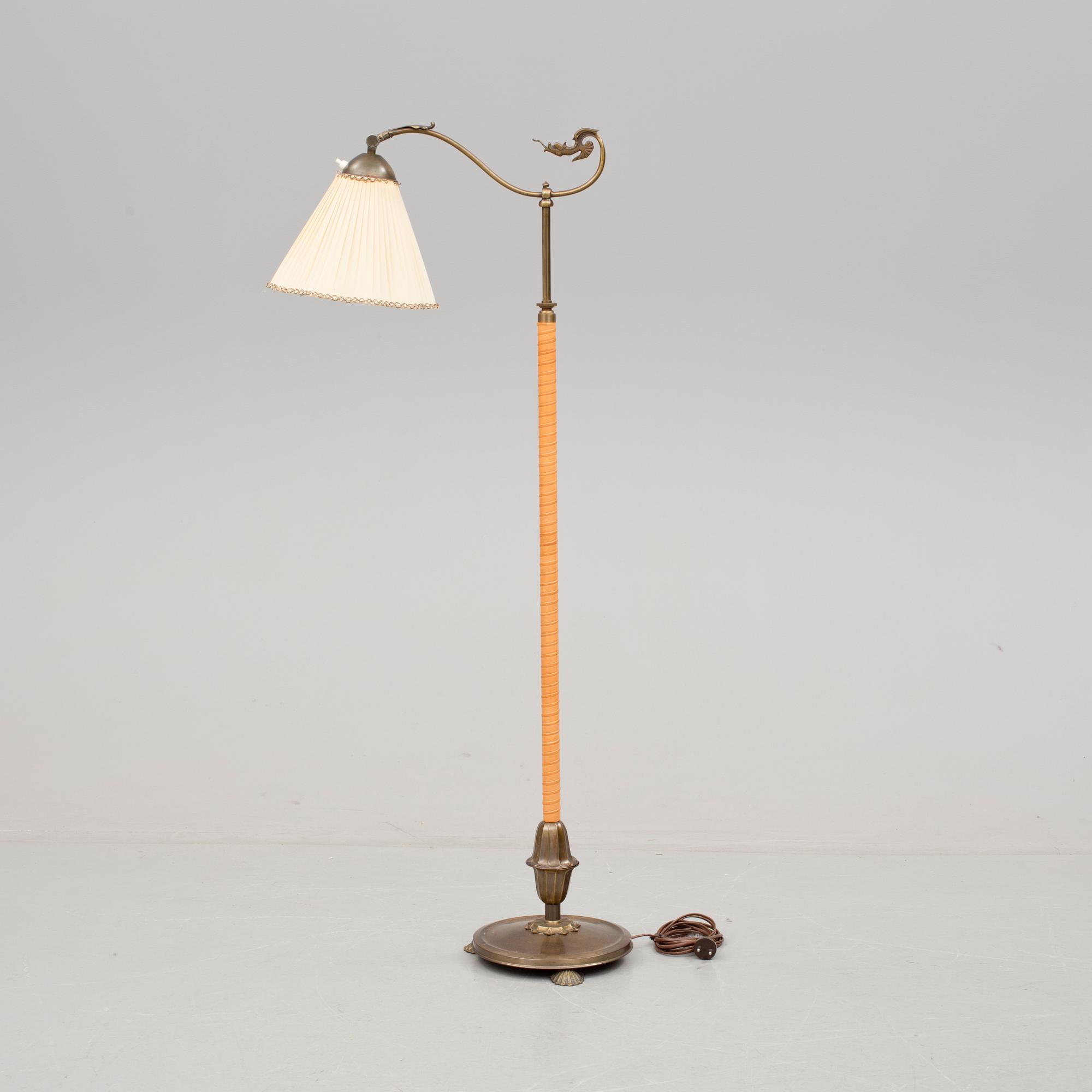 GOLVLAMPA, 1930-tal.