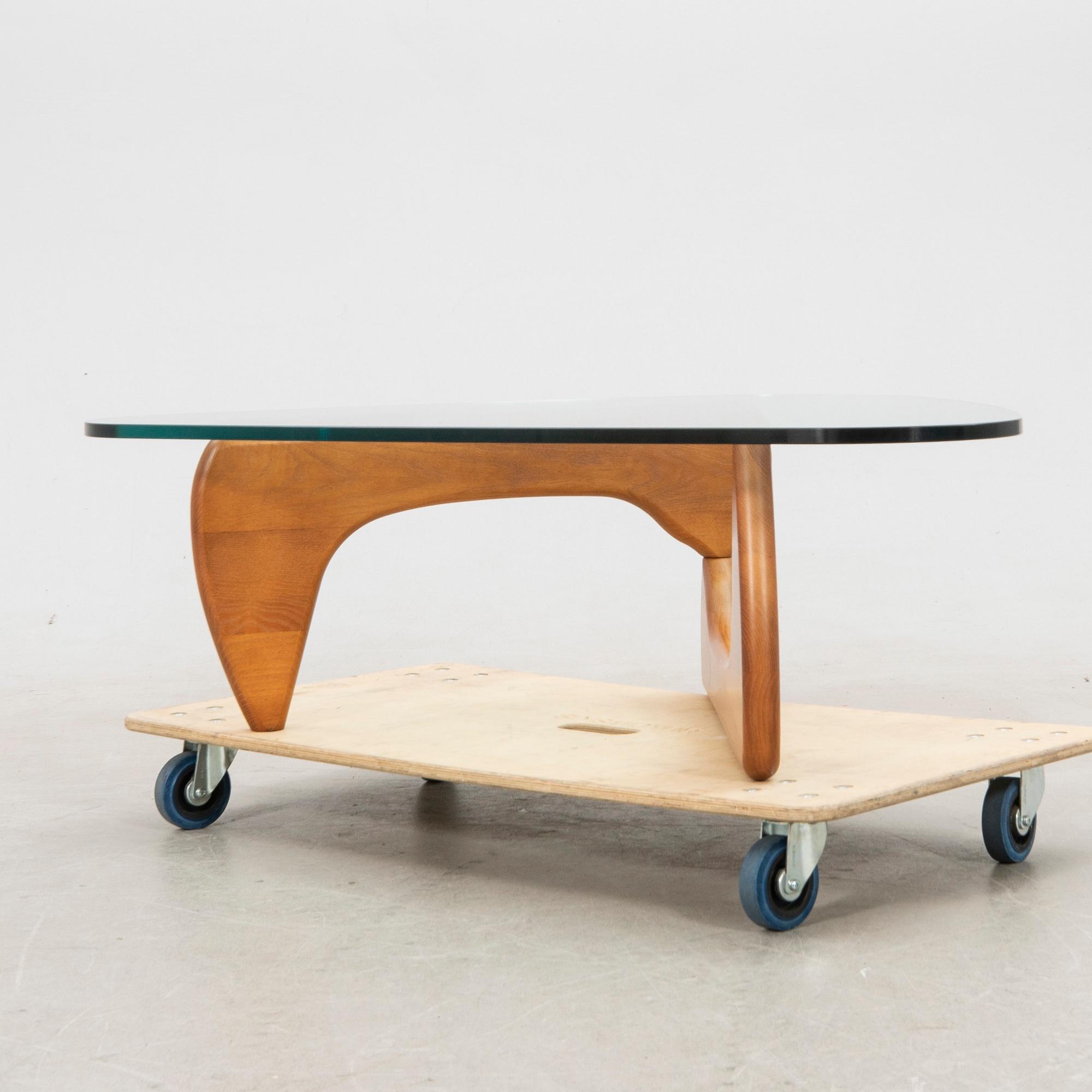 Isamu Noguchi, soffbord "Noguchi coffee table", Vitra.