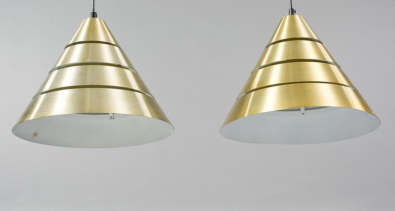 TAKLAMPOR, ett par, Hans-Agne Jakobsson, Markaryd, 1900-talets fjärde kvartal. Höjd ca 30 cm.