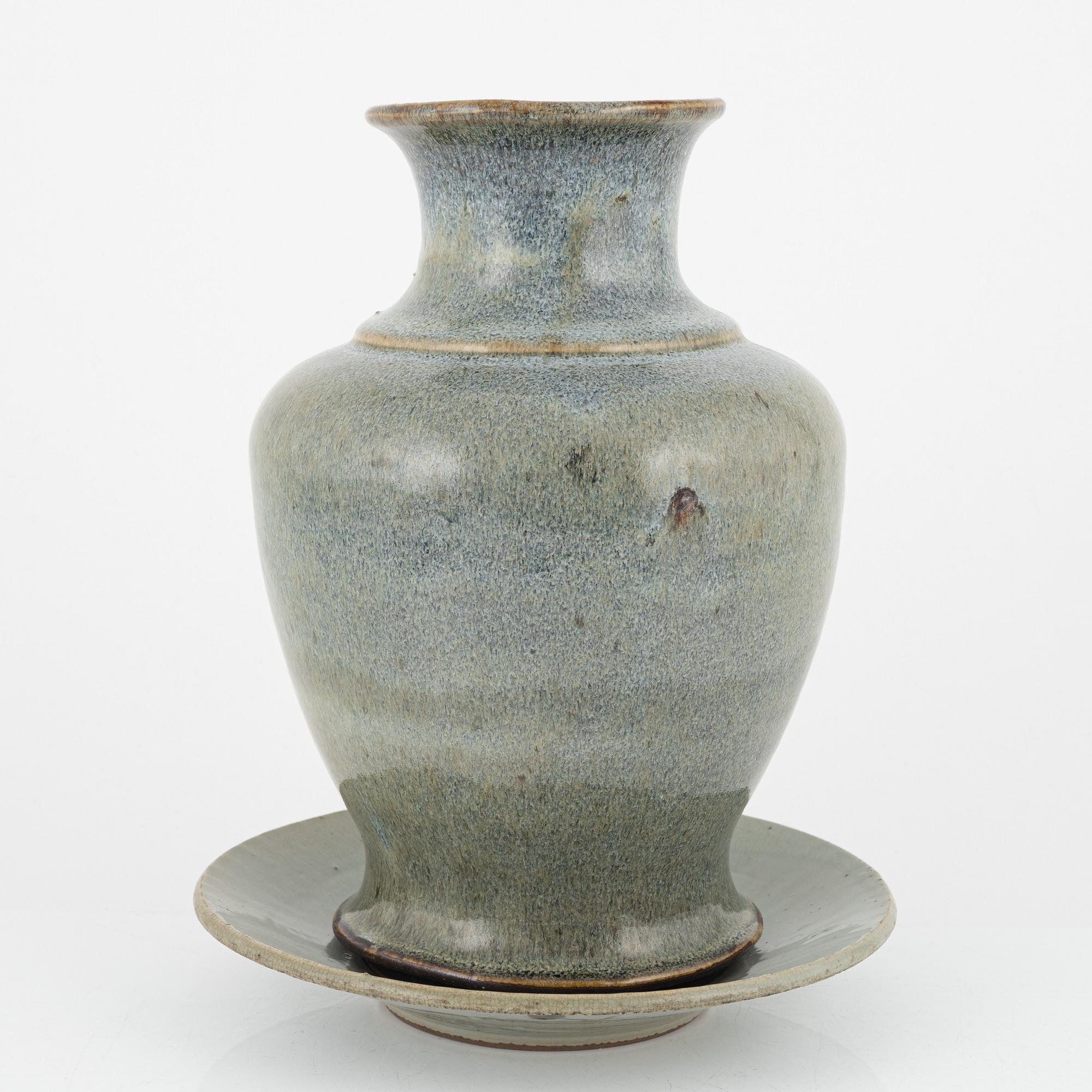 A ceramic vase and dish, Southeast Asia, 19th-20th century.