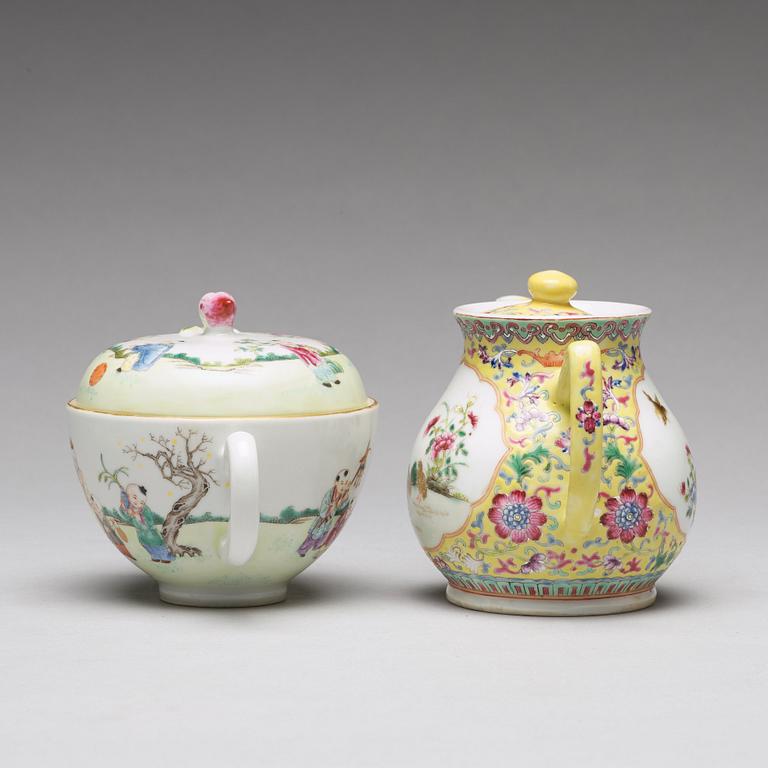 Two Chinese famille rose tea pots, late Qing dynasty, circa 1900.