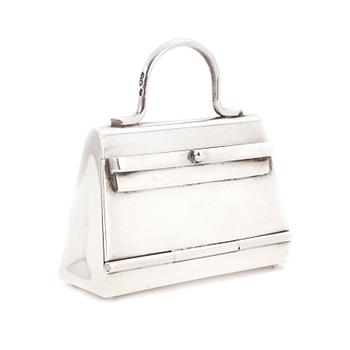 611. HERMÈS, a sterlingsilver pillcase.