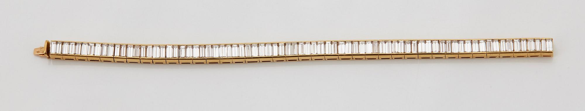 A Van Cleef et Arpels bracelet "Bracelet Baguette".