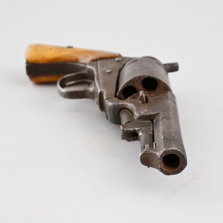 REVOLVER, möjligen Colt, 1800-talets tredje kvartal.