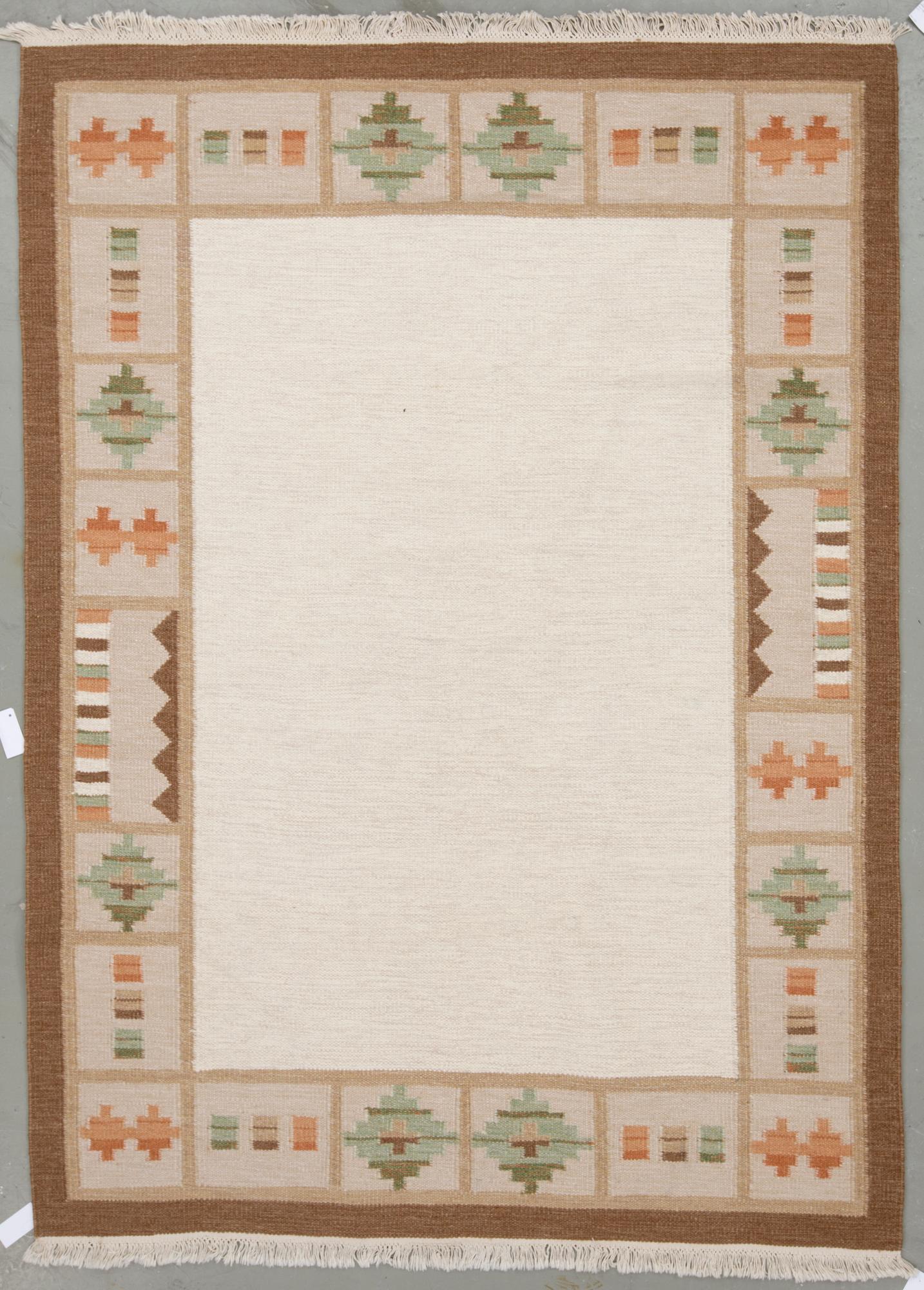 MATTA, rölakan. Ca 237x173 cm.