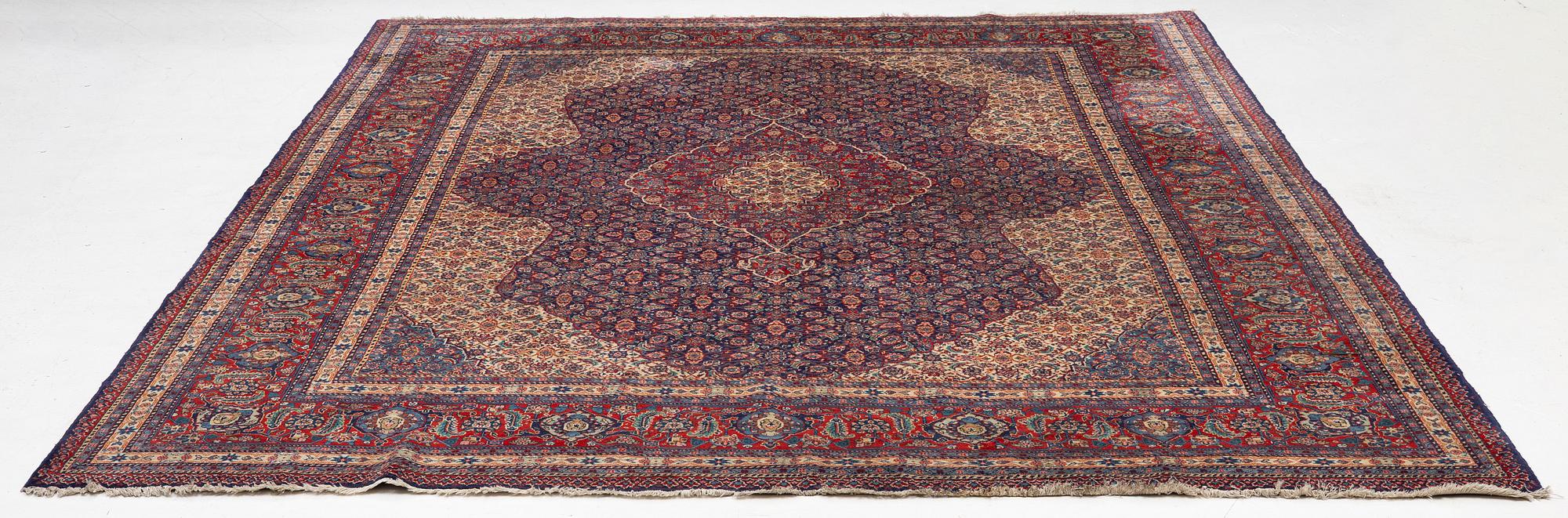 Carpet, oriental, approx. 405 x 305 cm.