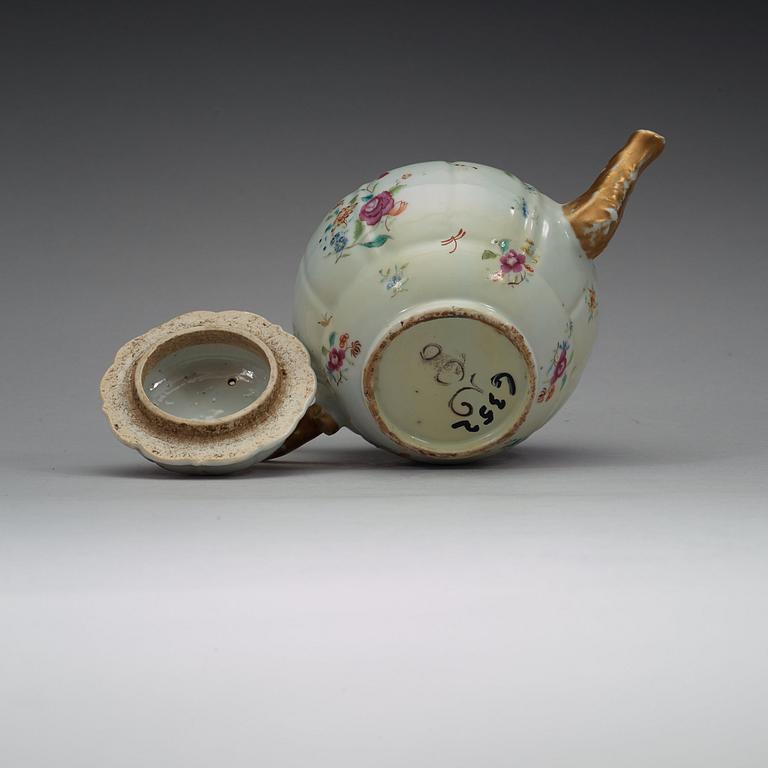 A famille rose tea pot with cover, Qing dynasty, Qianlong (1736-95).