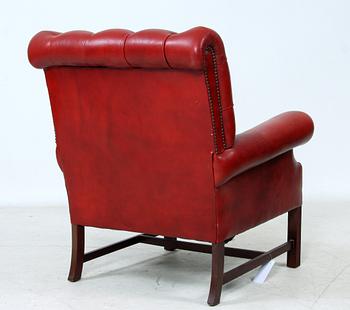 FÅTÖLJ, chesterfieldmodell, brickmärkt "Wade Upholstry Long Fashion, 1900-talets sista del.