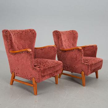 FÅTÖLJER, ett par, 1940/50-tal.