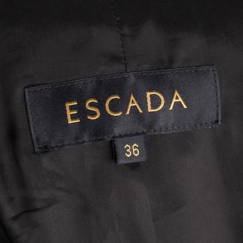 KAVAJ, Escada.