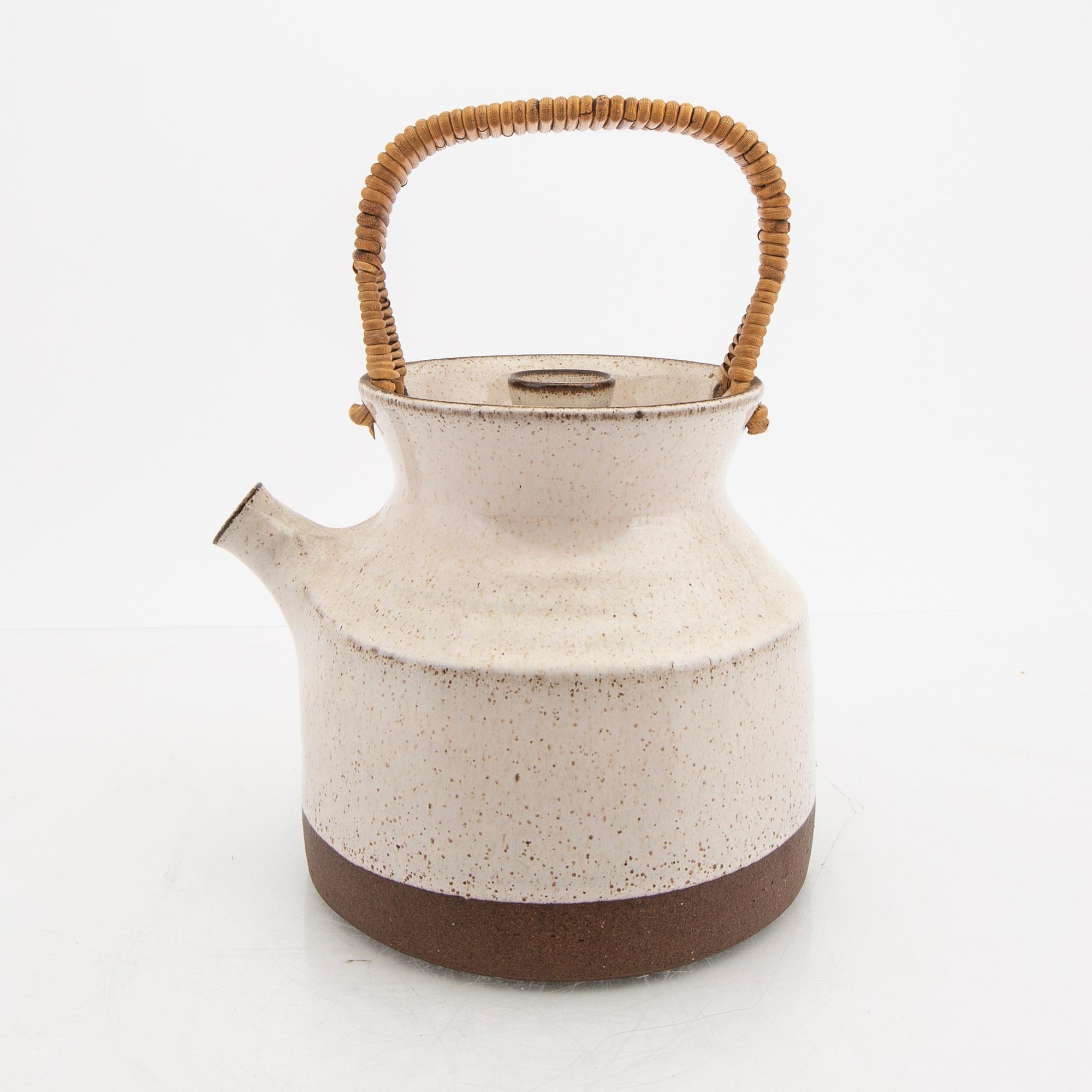 Signe Persson-Melin, tekanna glaserad keramik, signerad.