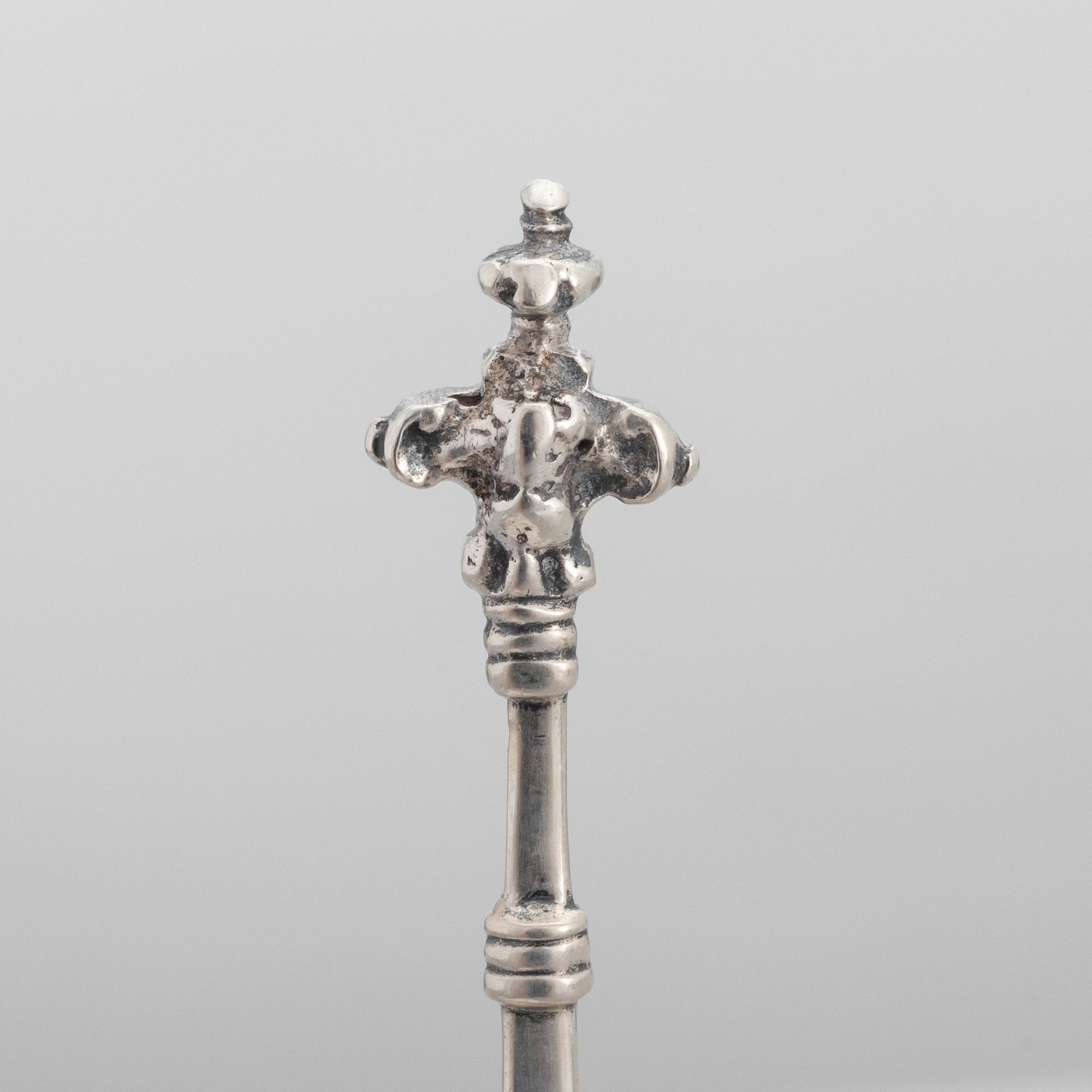 A Northern Europe early 18th Century parcel-gilt silver  spoon, unidentified marks.