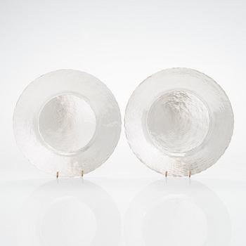 Tapio Wirkkala, two sterling silver dishes, model TW 410, Kultakeskus, Hämeenlinna 1972 and 1973. Design year 1969.