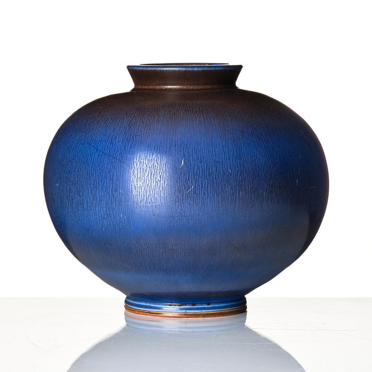 Berndt Friberg, a stoneware vase, Gustavsberg studio, Sweden 1964.