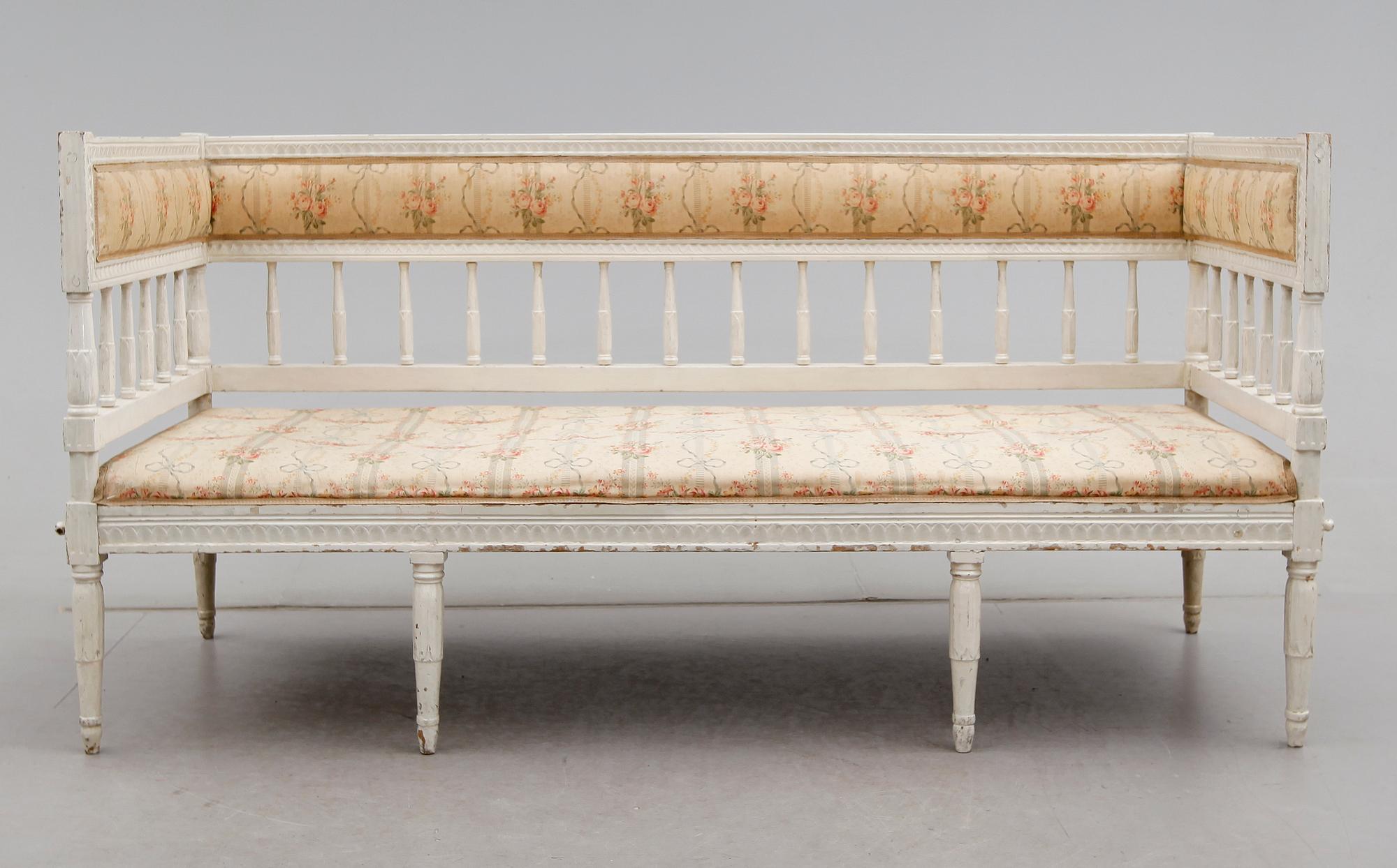 SOFFA, sengustaviansk, omkring år 1800.