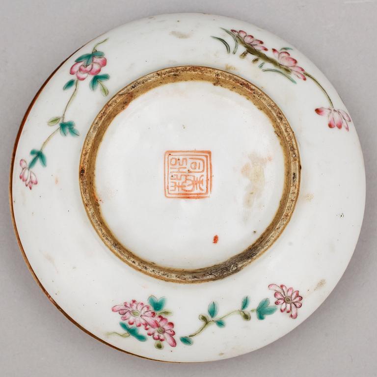 LOCKASK/DOSA, porslin, Kina, trol sent 1800-tal.