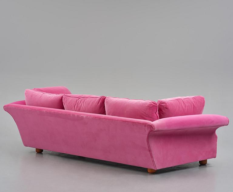 Josef Frank, a "Liljevalchs" sofa, Firma Svenskt Tenn, 2013.