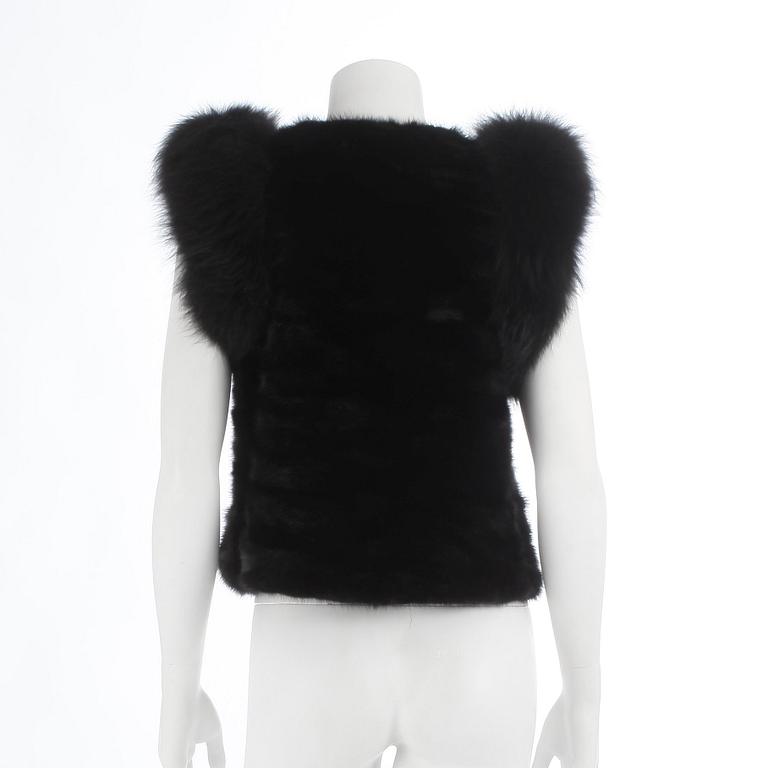 PRADA, a black mink vest. Size 40.
