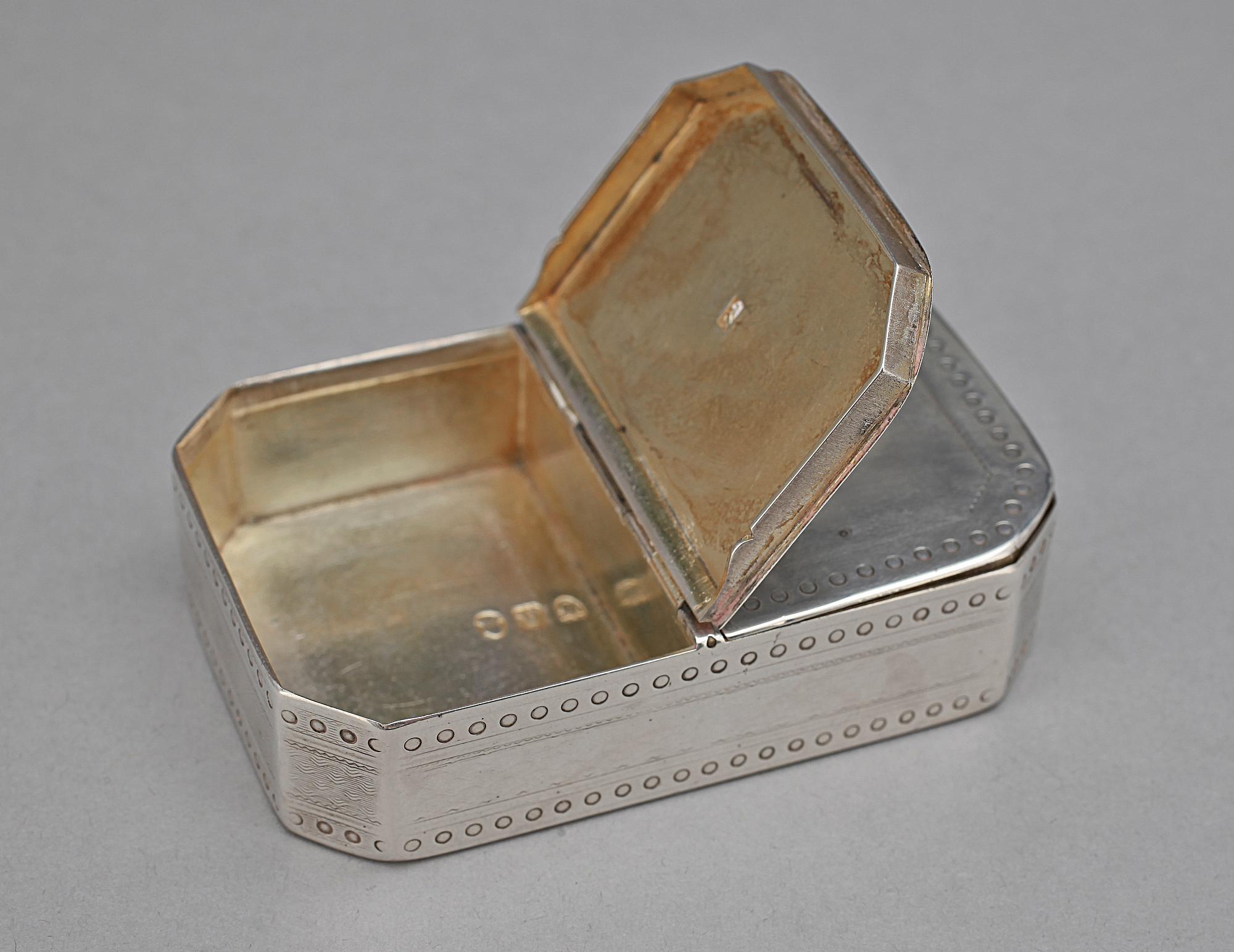 DOSA, silver, London, England, 1796. Vikt ca 87 gram.