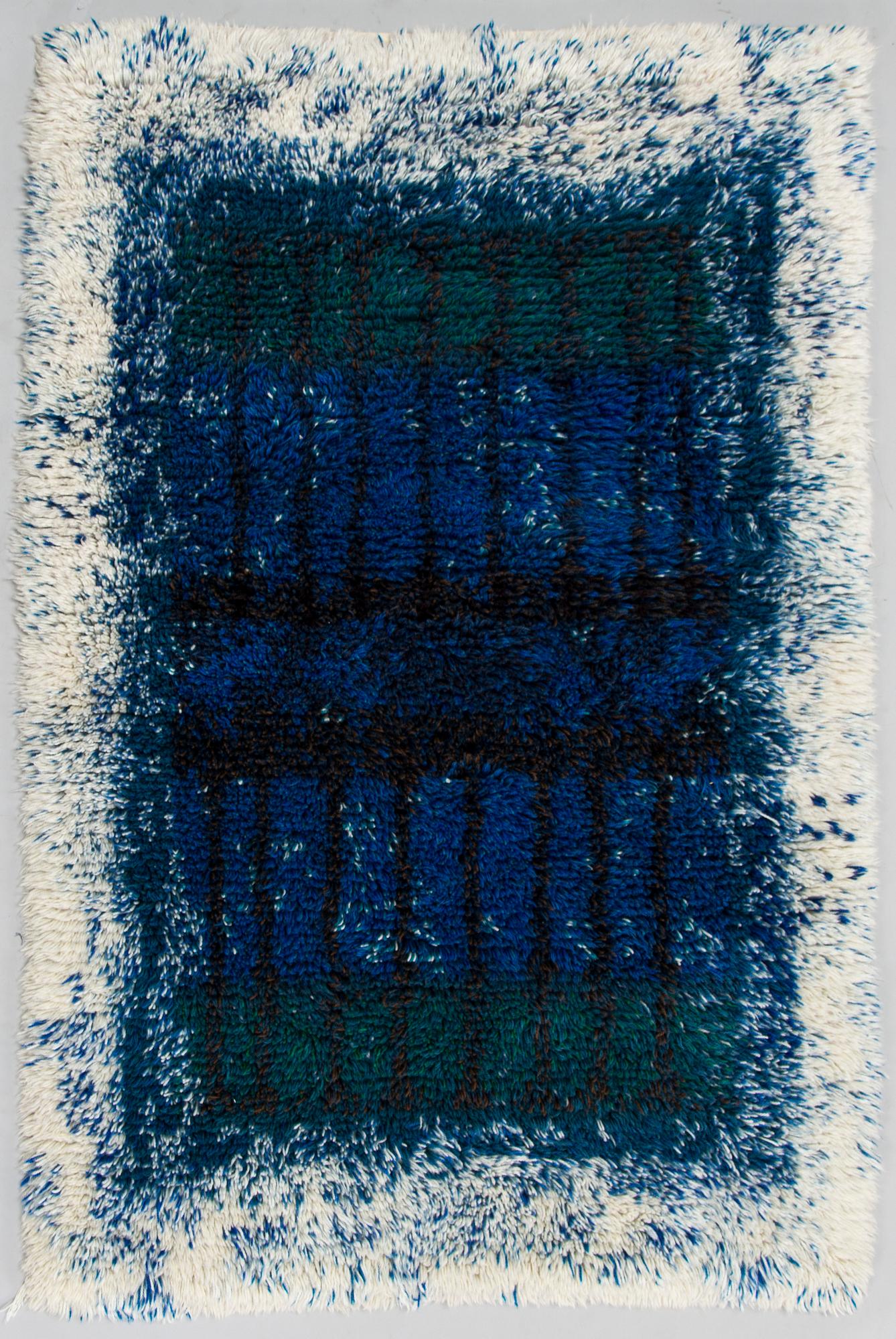 Terttu Tomero, a Finnish long pile ryijy rug for Neovius. Ca. 155 x 100 cm.