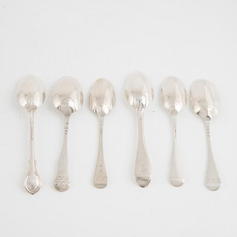 Skedar, 11 st, silver, bl.a. Gottfried Dubois, Stockholm 1743.