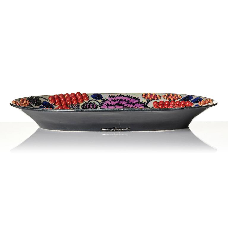 Birger Kaipiainen, a large ceramic dish, Arabia, Finland.