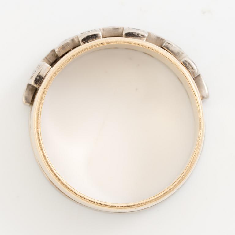 Claës E. Giertta, ring 18K guld och vitguld med runda briljant- och åttkantslipade diamanter.
