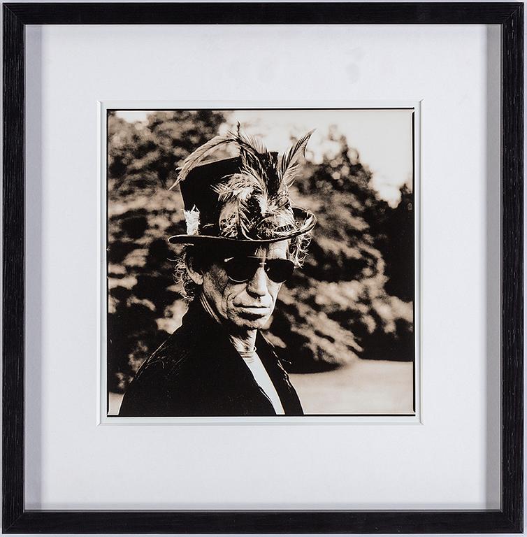 ANTON CORBIJN, Gelatin silver print, Verso with copyright-label, 1994.