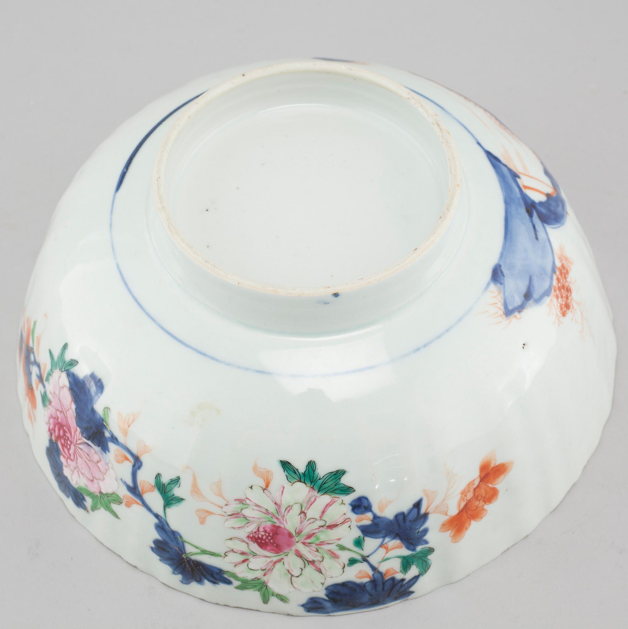 A porcelain bowl from China, 18th century.