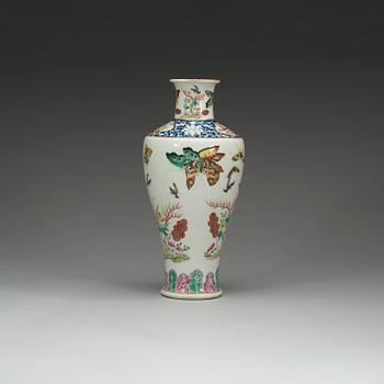 A famille rose vase, late Qing dynasty.