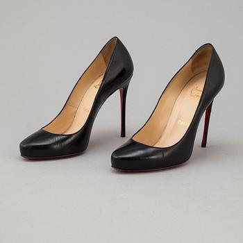 CHRISTIAN LOUBOUTIN, pumps, storlek 38.