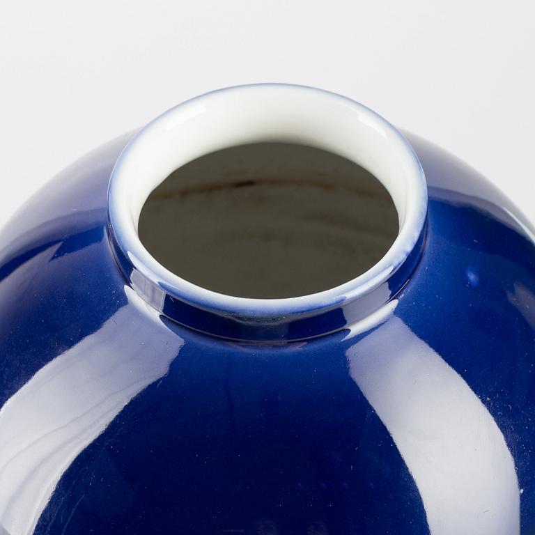 Royal Copenhagen, vase, porcelain, Denmark, early 20th century.