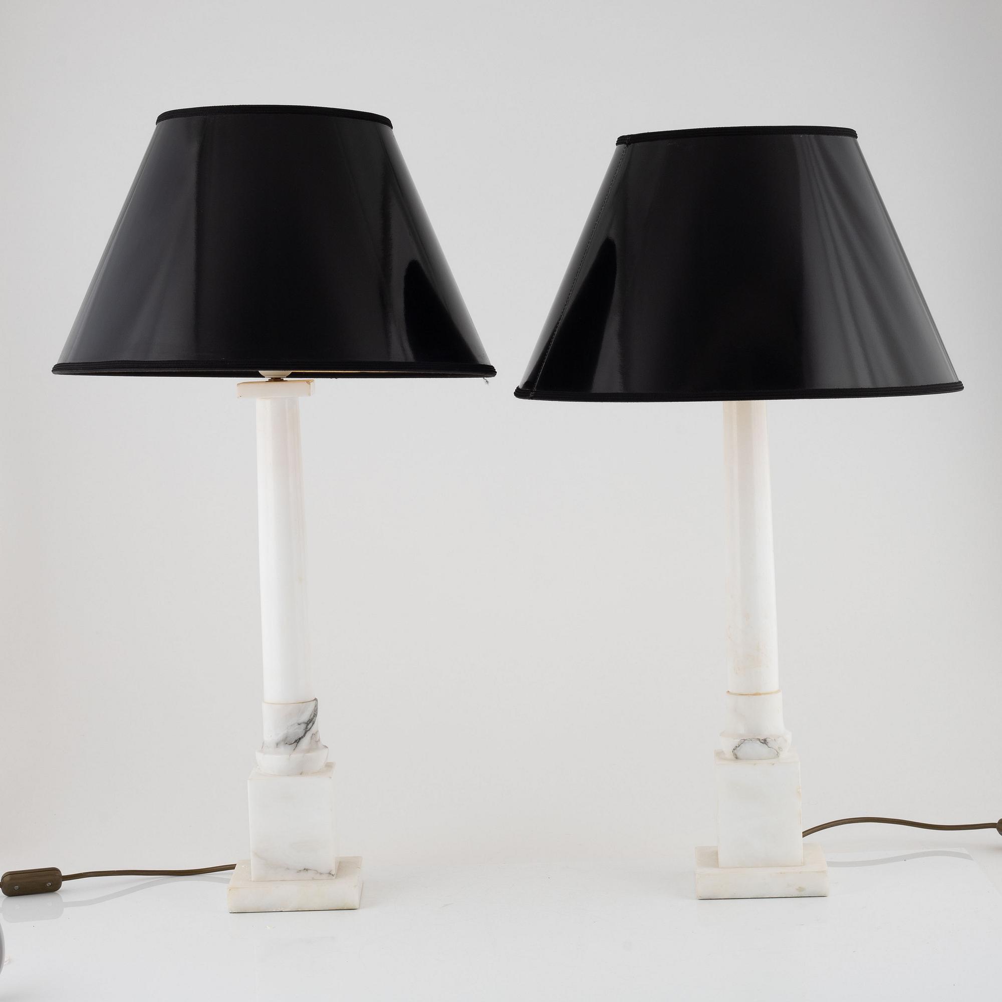 A pair of alabaster table lamps, second half of the 20th century.