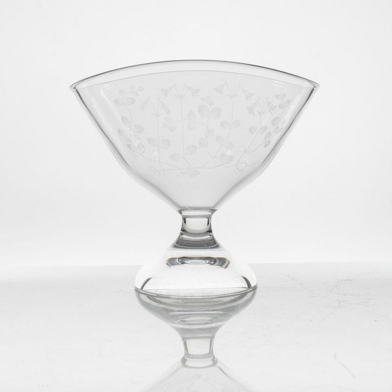 Lisa Bauer, a glass bowl, Kosta 1986.
