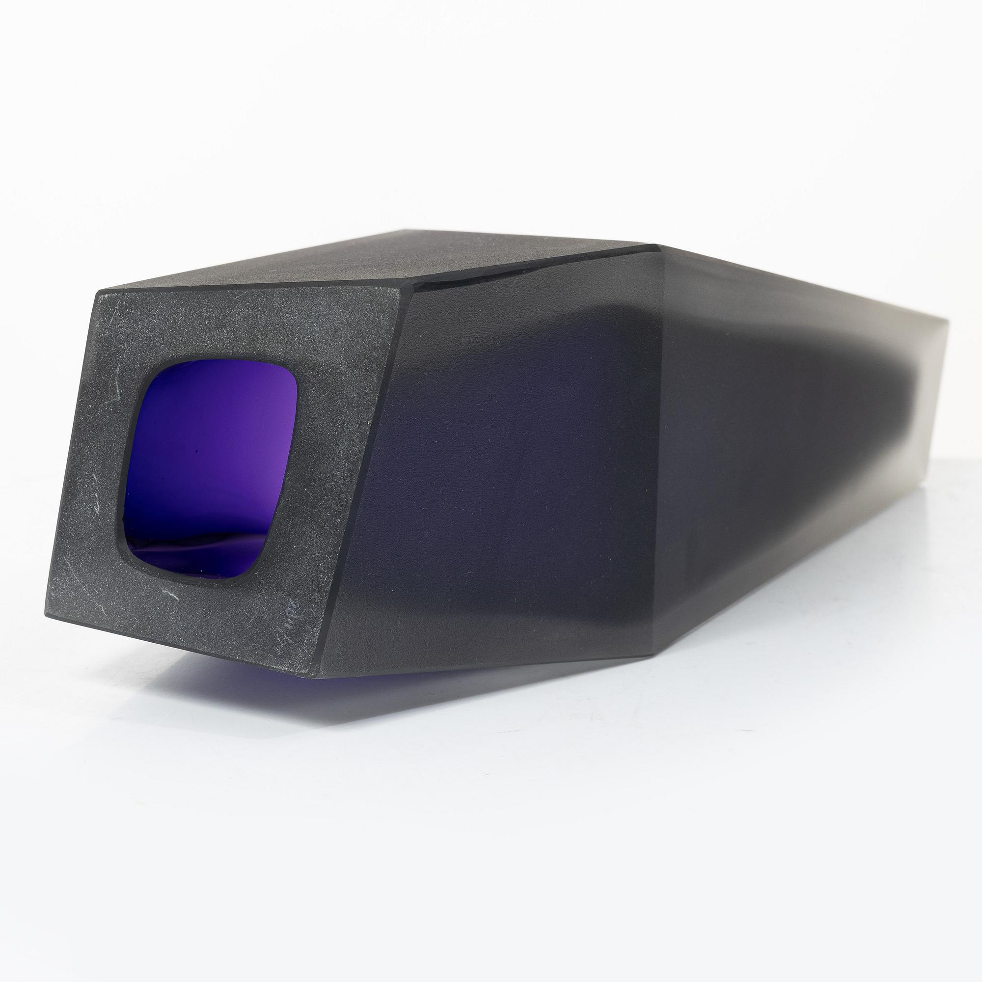 Lena Bergström, Sculpture, glass, "Skyscraper one New York", Kosta Boda, 2023.