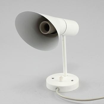 VÄGGLAMPA, "Aj-lampan", Arne Jacobsen, Louis Poulsen, Danmark, formgiven 1959.